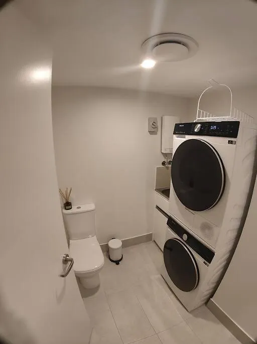Kings Beach Apartment 칼론드라