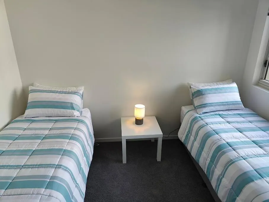Kings Beach Apartment 칼론드라